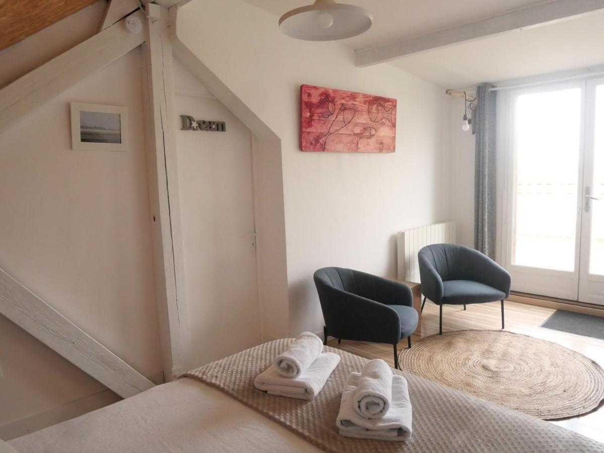 Chambres D'Hotes Et Gite De La Vieille Ecluse カン エクステリア 写真
